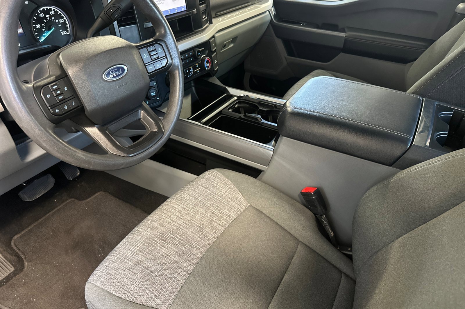 Used 2023 Ford F250 XLT image 11