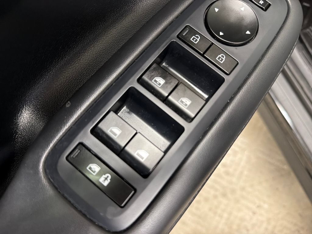 Used 2024 Hyundai Santa Fe SEL FWD image 18