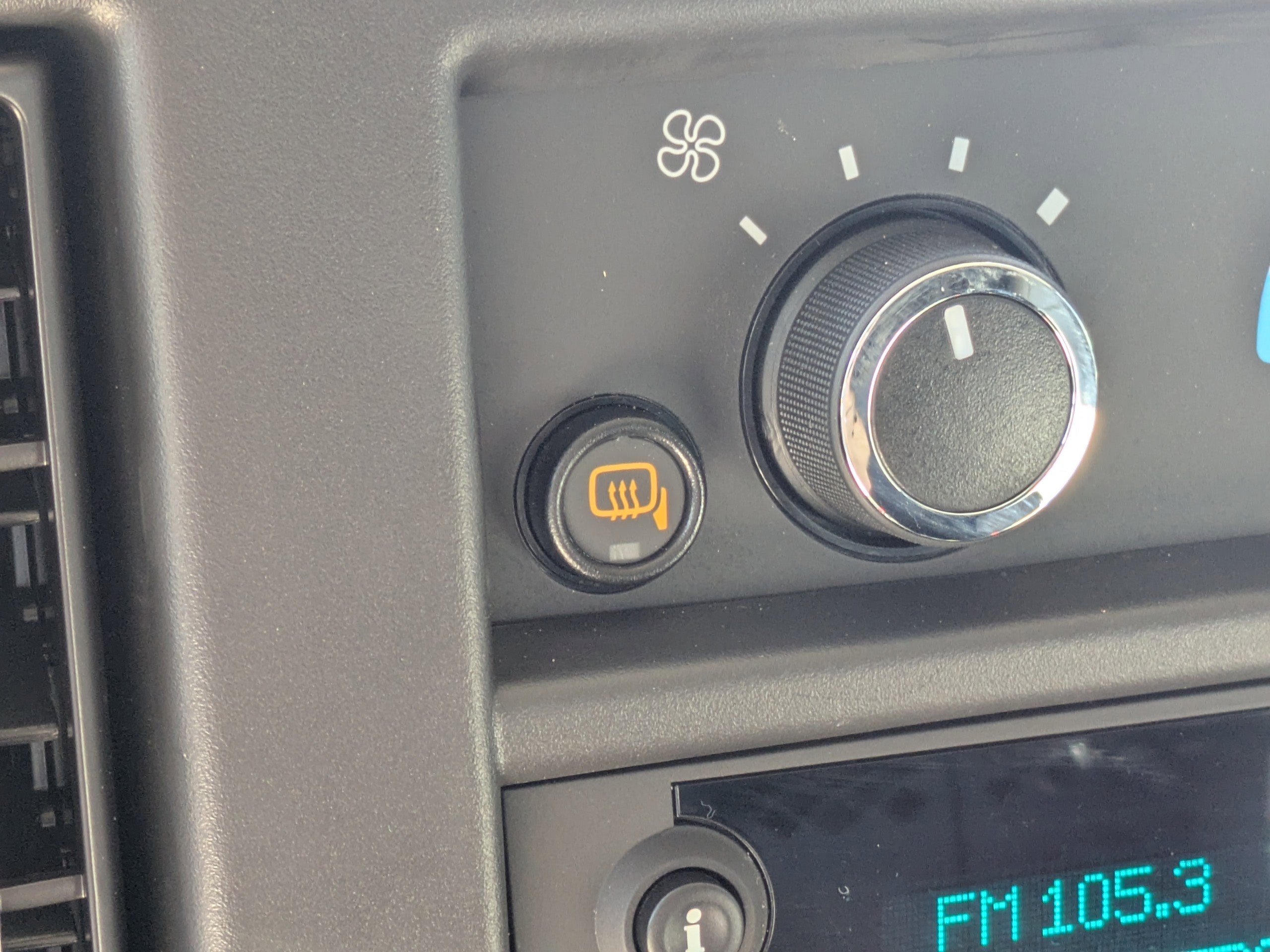 Used 2024 Chevrolet Express 2500 w/ Driver Convenience Package image 24