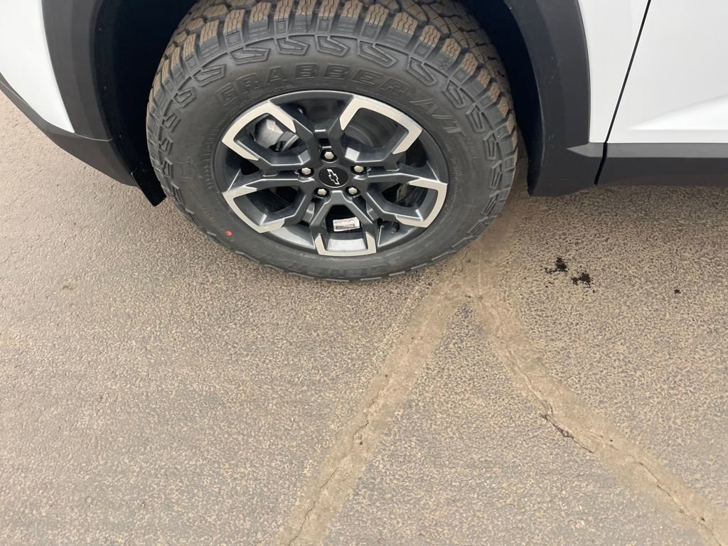 New 2026 Chevrolet Equinox ACTIV image 36