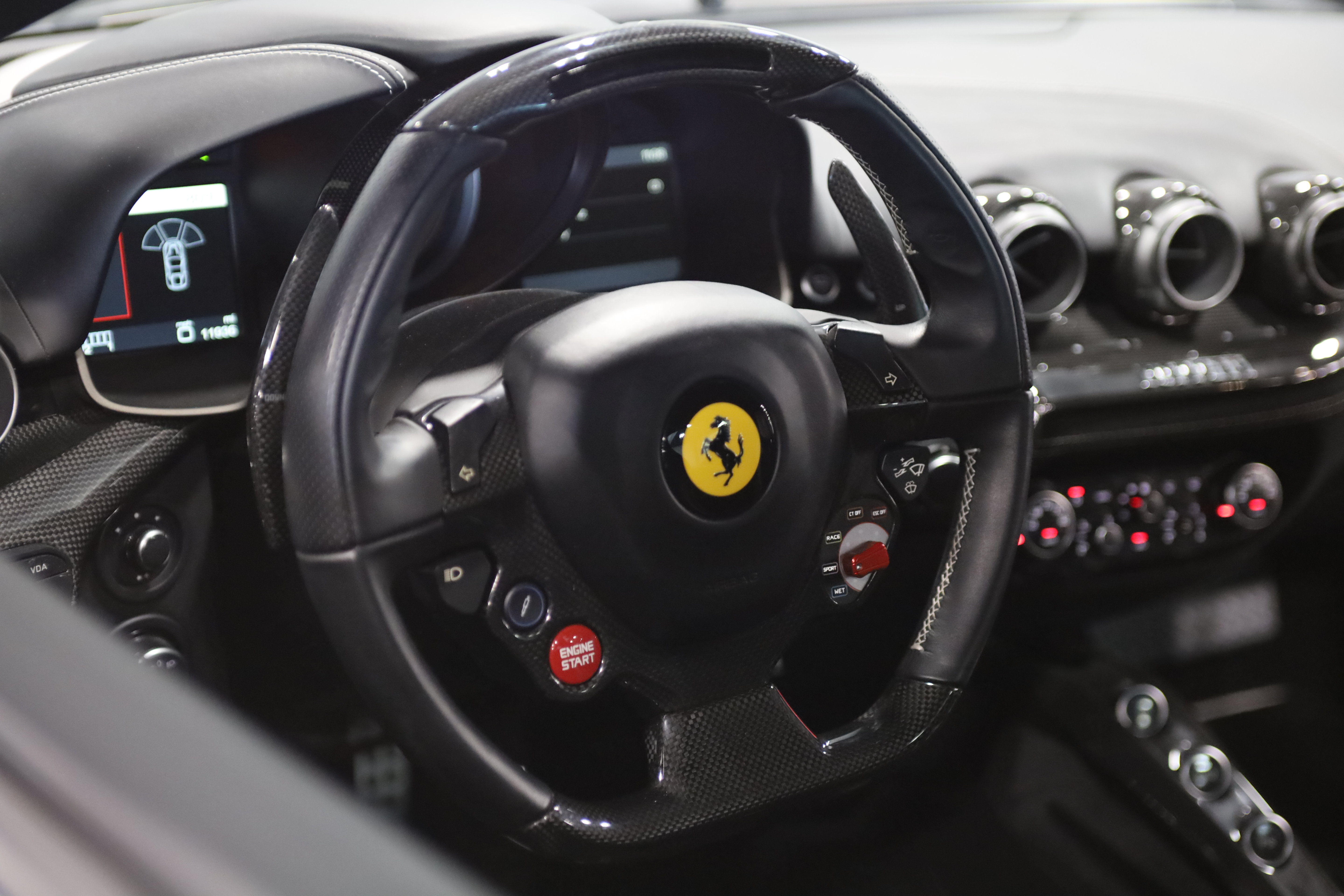 Used 2015 Ferrari F12 Berlinetta RWD image 28