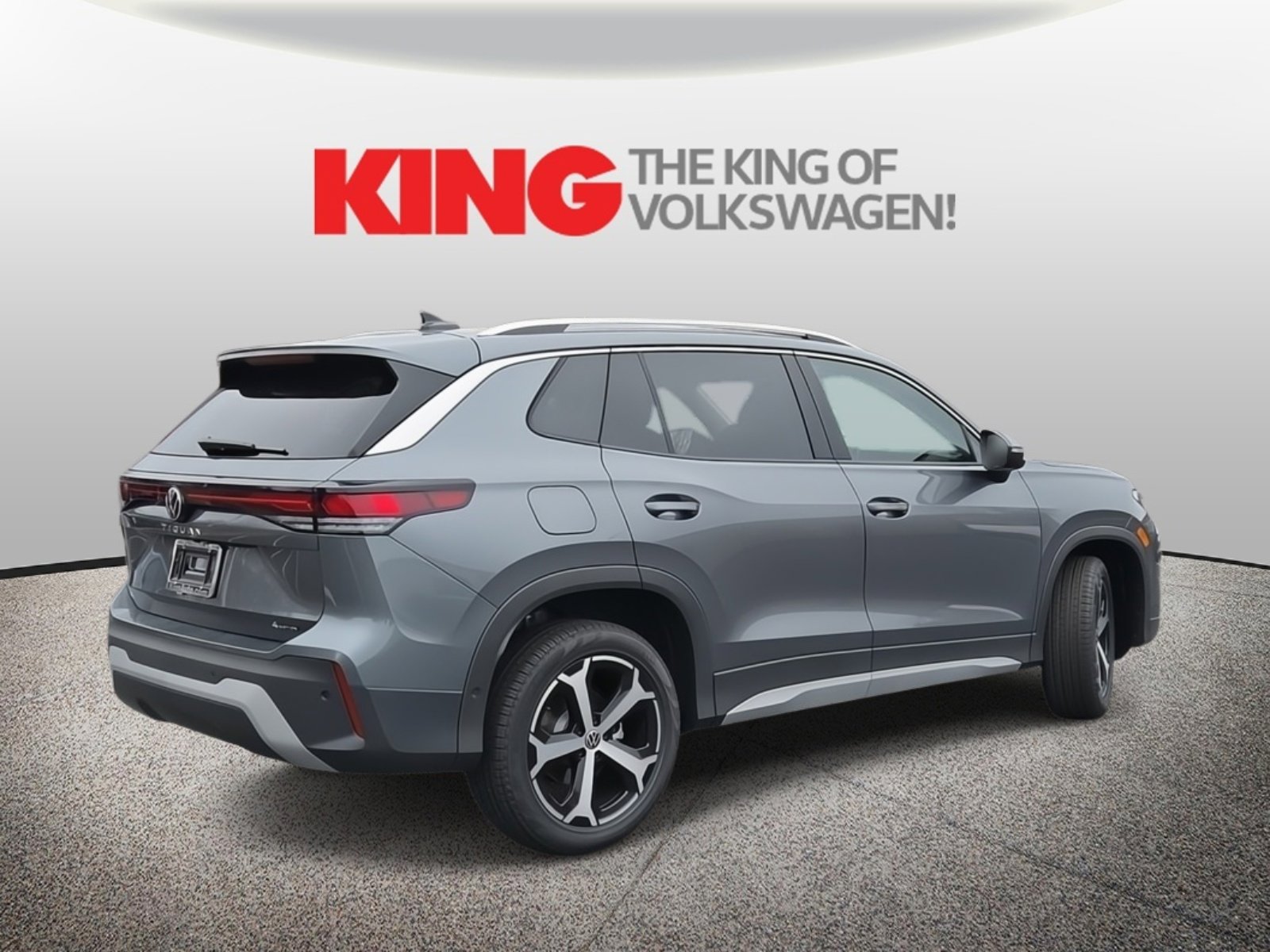 New 2026 Volkswagen Tiguan SE image 3