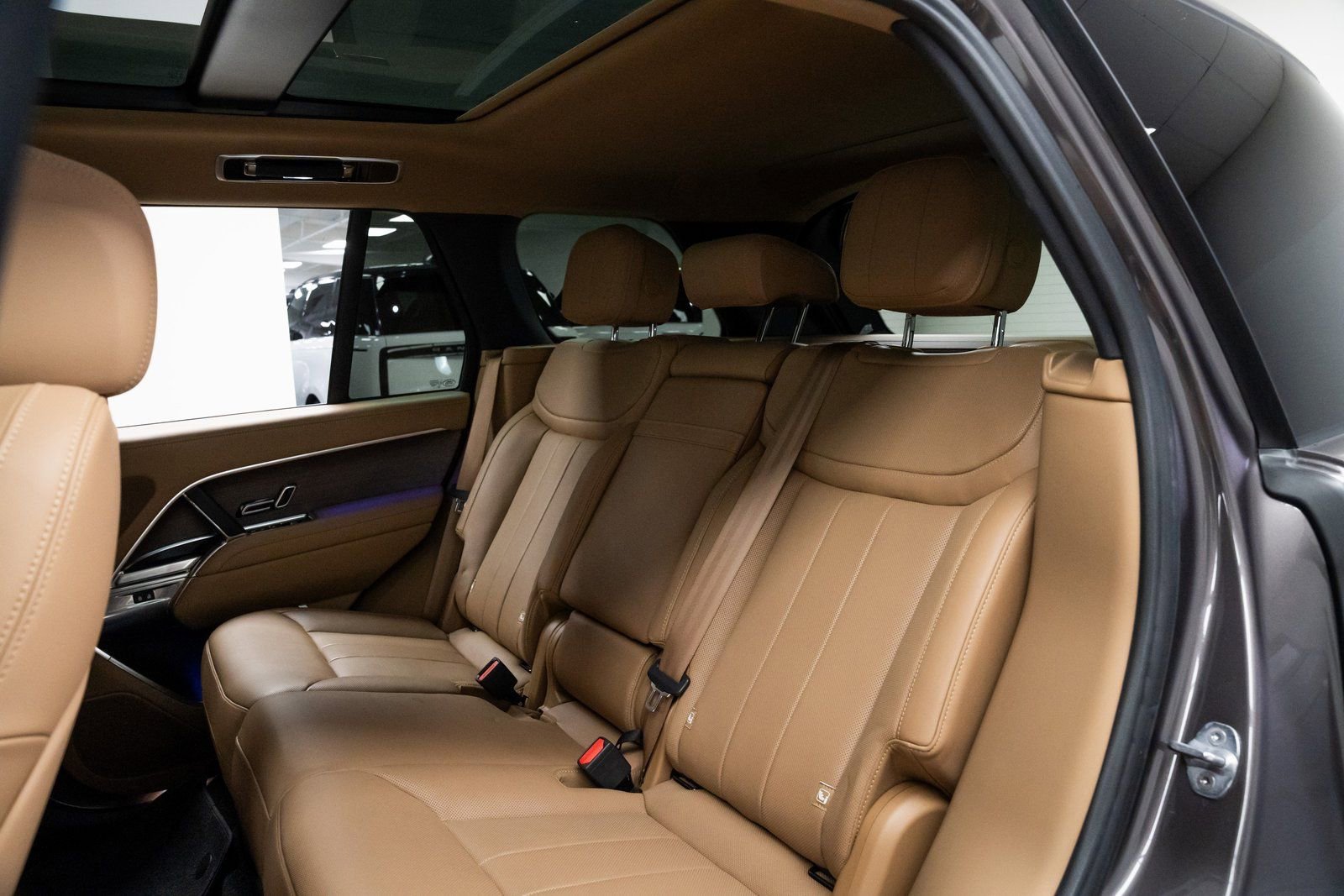 Used 2023 Land Rover Range Rover SE image 20