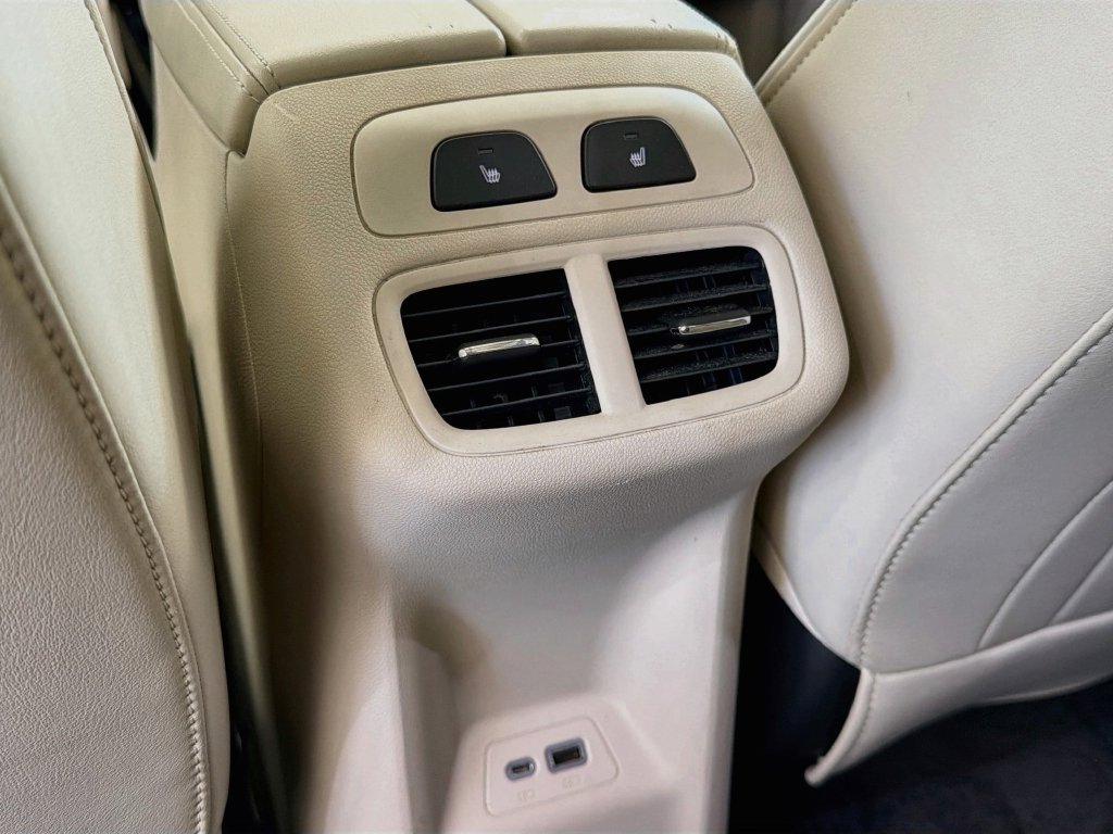 Used 2023 Buick Envision Avenir AWD/4WD image 28