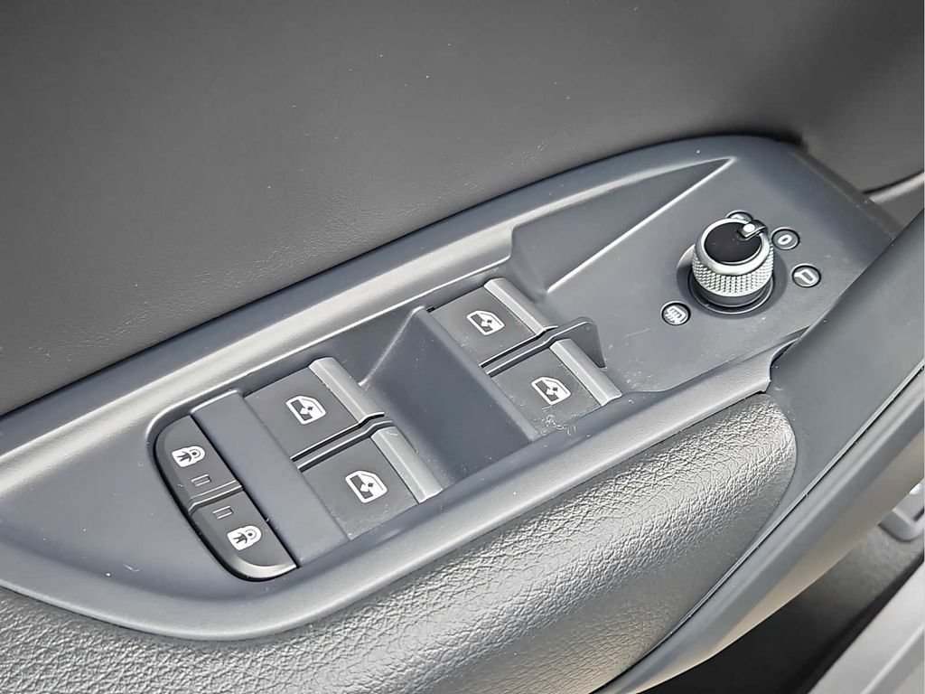 Certified 2024 Audi Q5 e Premium AWD/4WD image 13