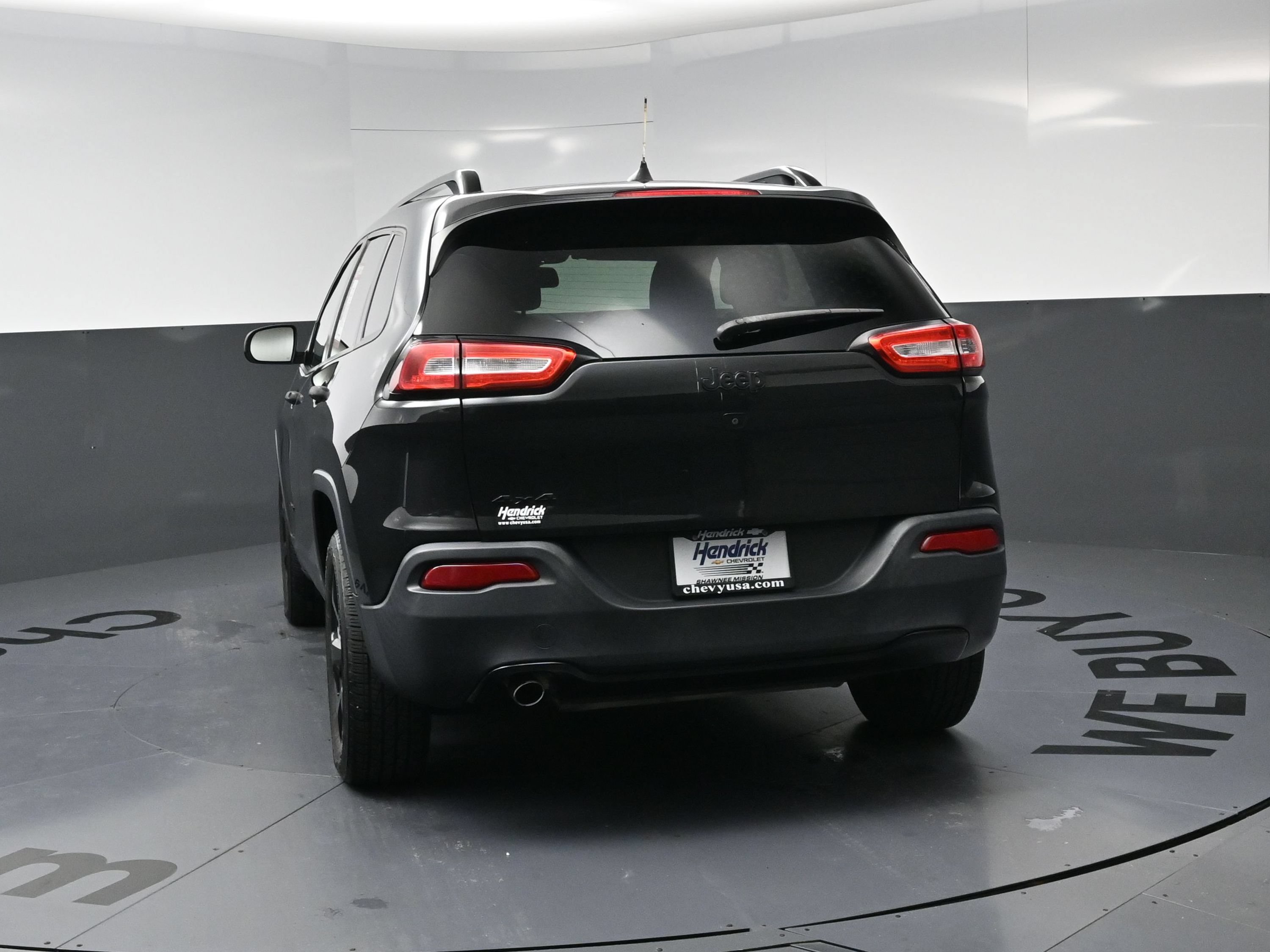 Used 2016 Jeep Cherokee Sport w/ Cold Weather Group AWD/4WD image 8