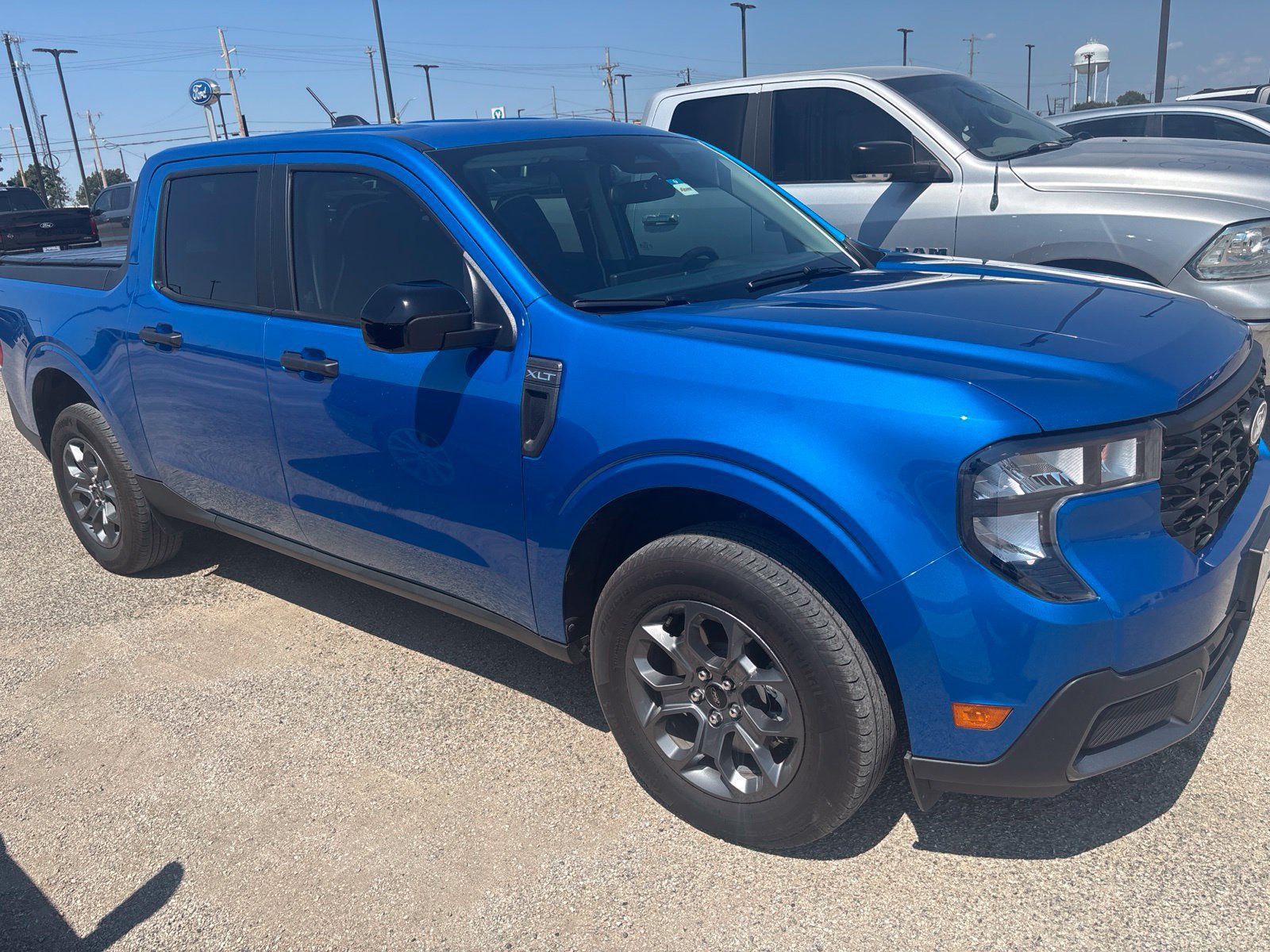 Used 2025 Ford Maverick XLT w/ XLT Luxury Package FWD image 2