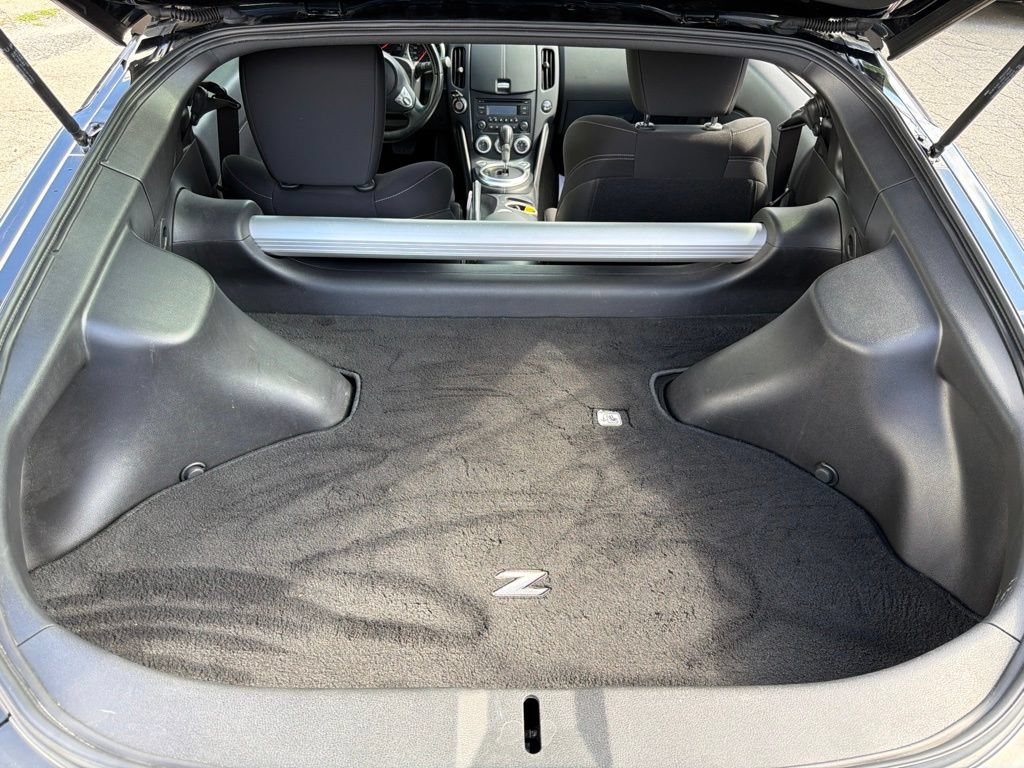 Used 2020 Nissan 370Z Coupe RWD image 13
