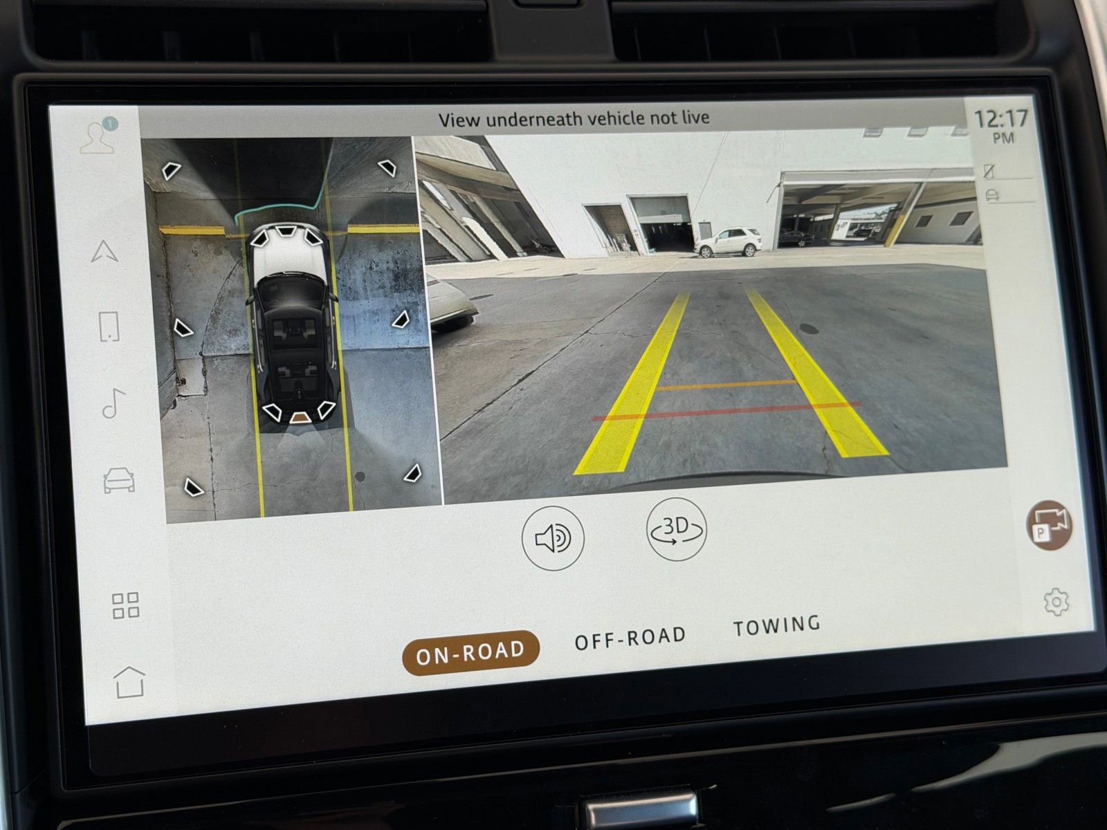 Used 2024 Land Rover Discovery Dynamic SE image 8