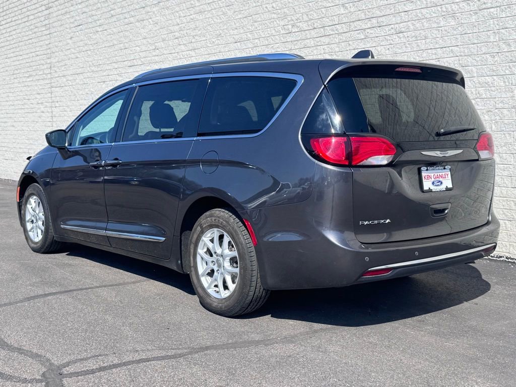 Used 2020 Chrysler Pacifica Touring-L image 13