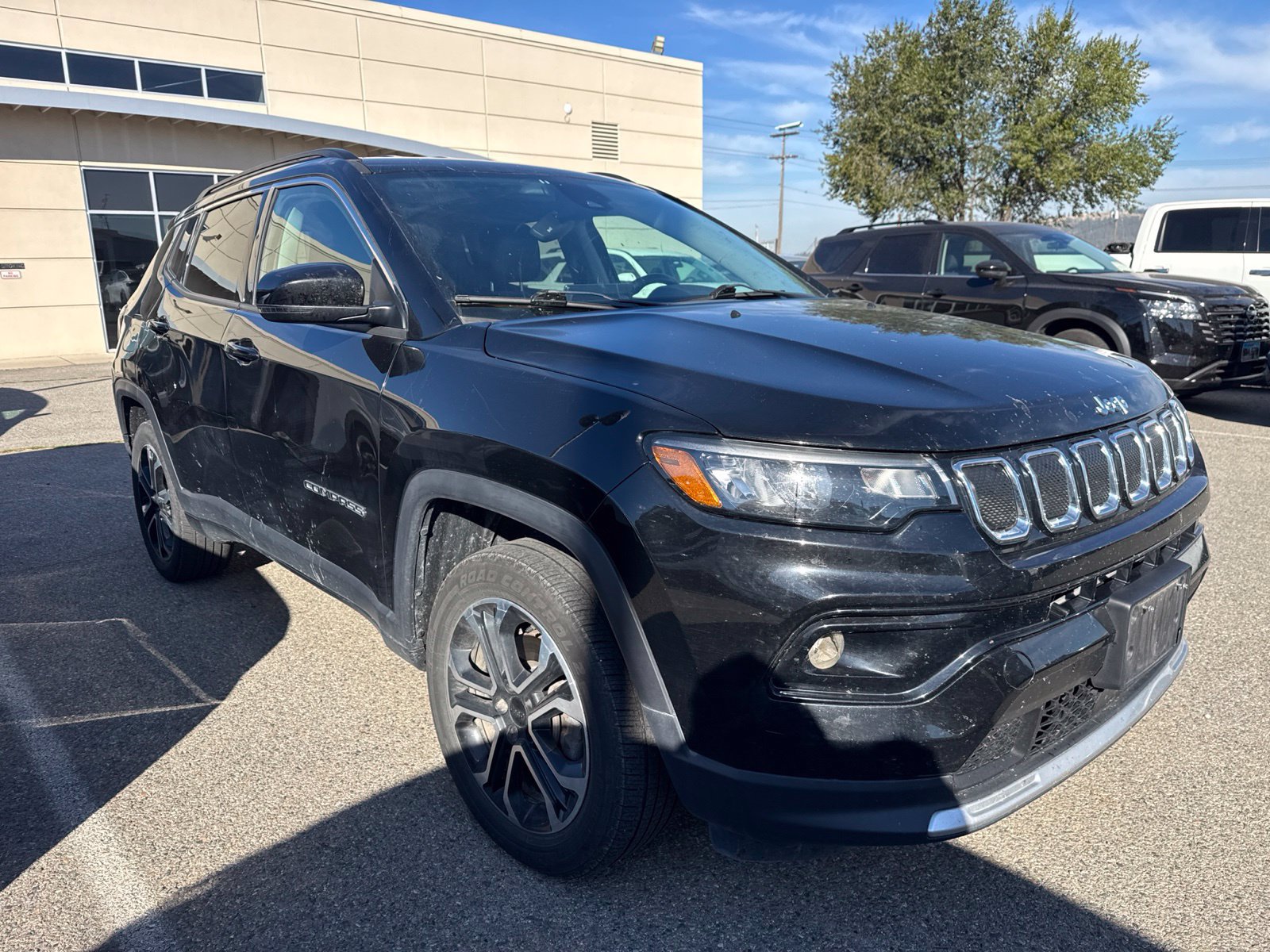 Used 2022 Jeep Compass Limited AWD/4WD image 3