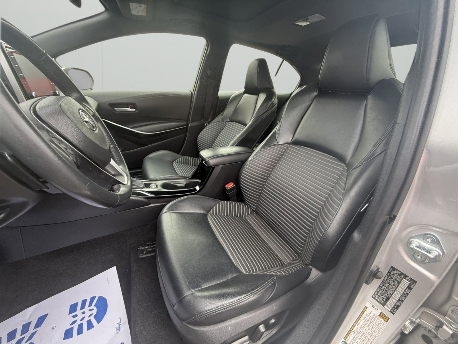 Used 2022 Toyota Corolla XSE w/ Carpet Mat Package (TMS) image 4