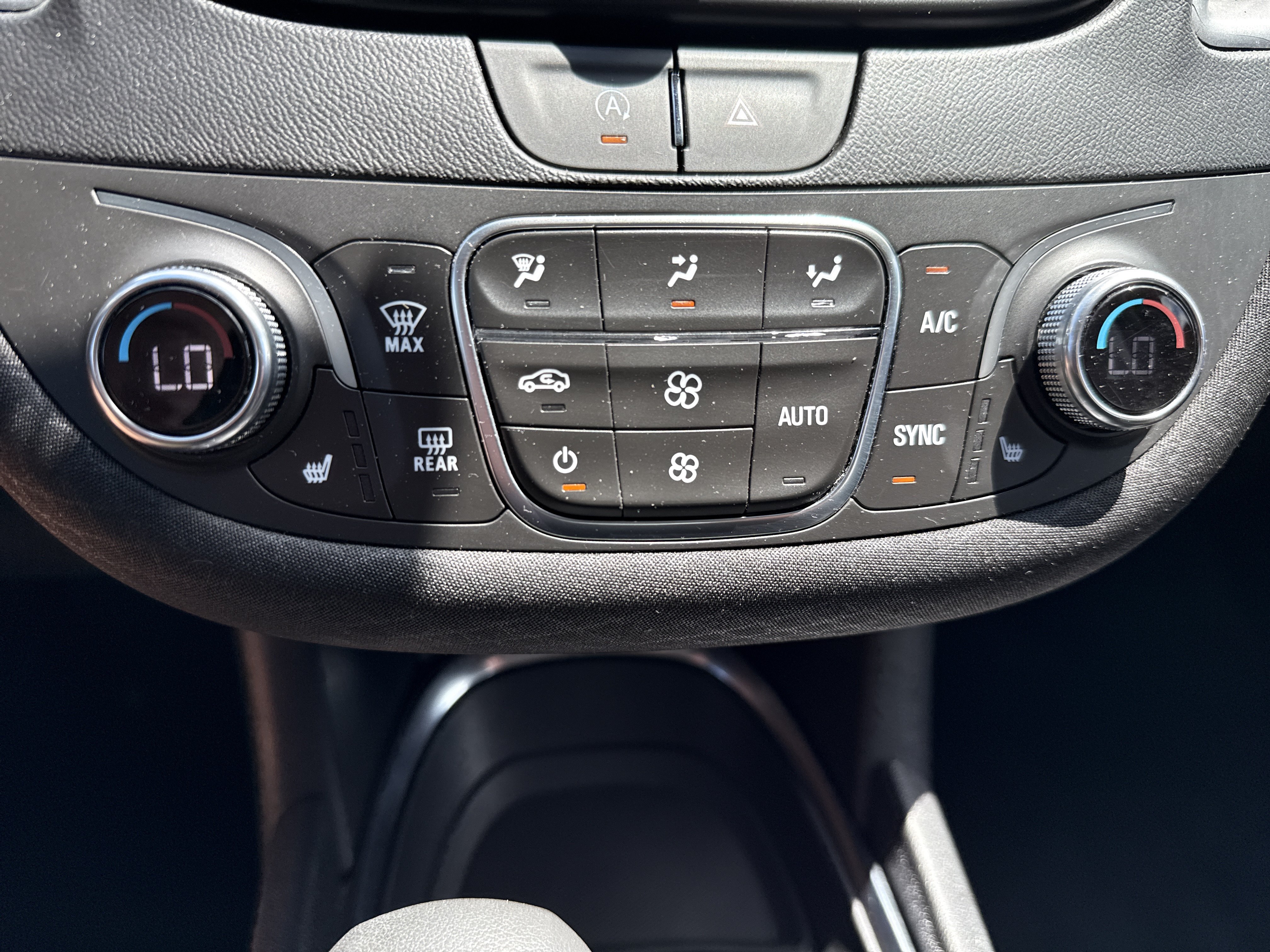 Used 2024 Chevrolet Malibu LT FWD image 25
