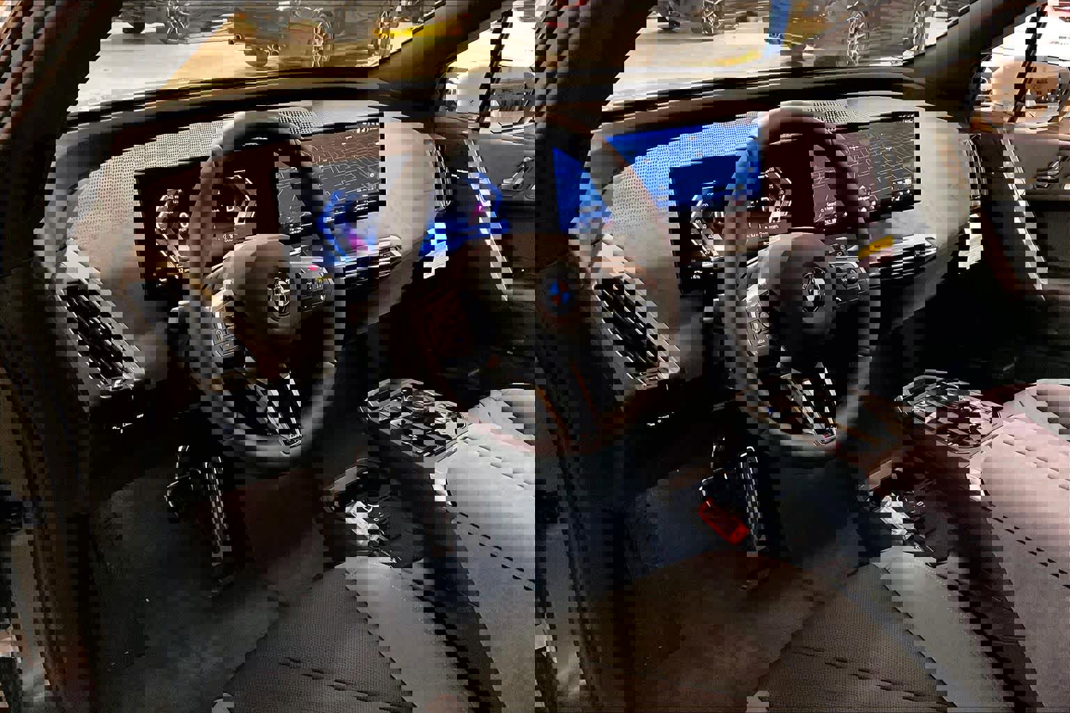 New 2026 BMW iX xDrive45 w/ M Sport Package image 8