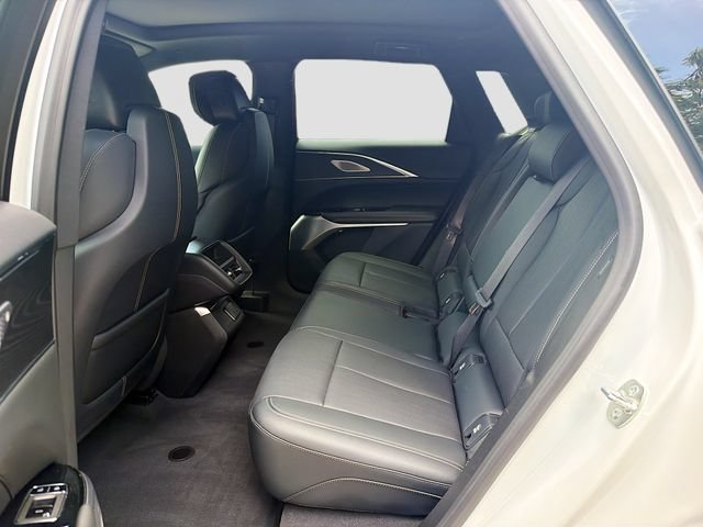 Used 2024 Cadillac Lyriq Sport AWD/4WD image 21