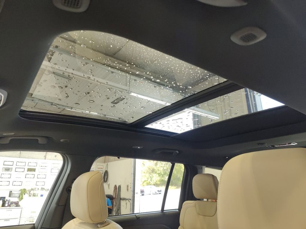 New 2025 Jeep Grand Cherokee L Limited w/ Luxury Tech Group II image 31