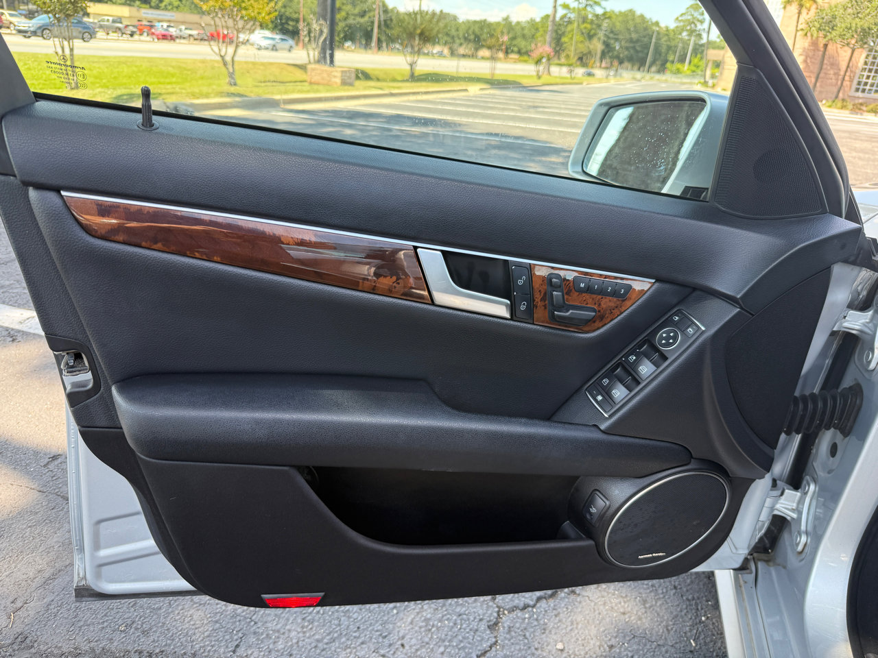 Used 2012 Mercedes-Benz C 300 Luxury image 12