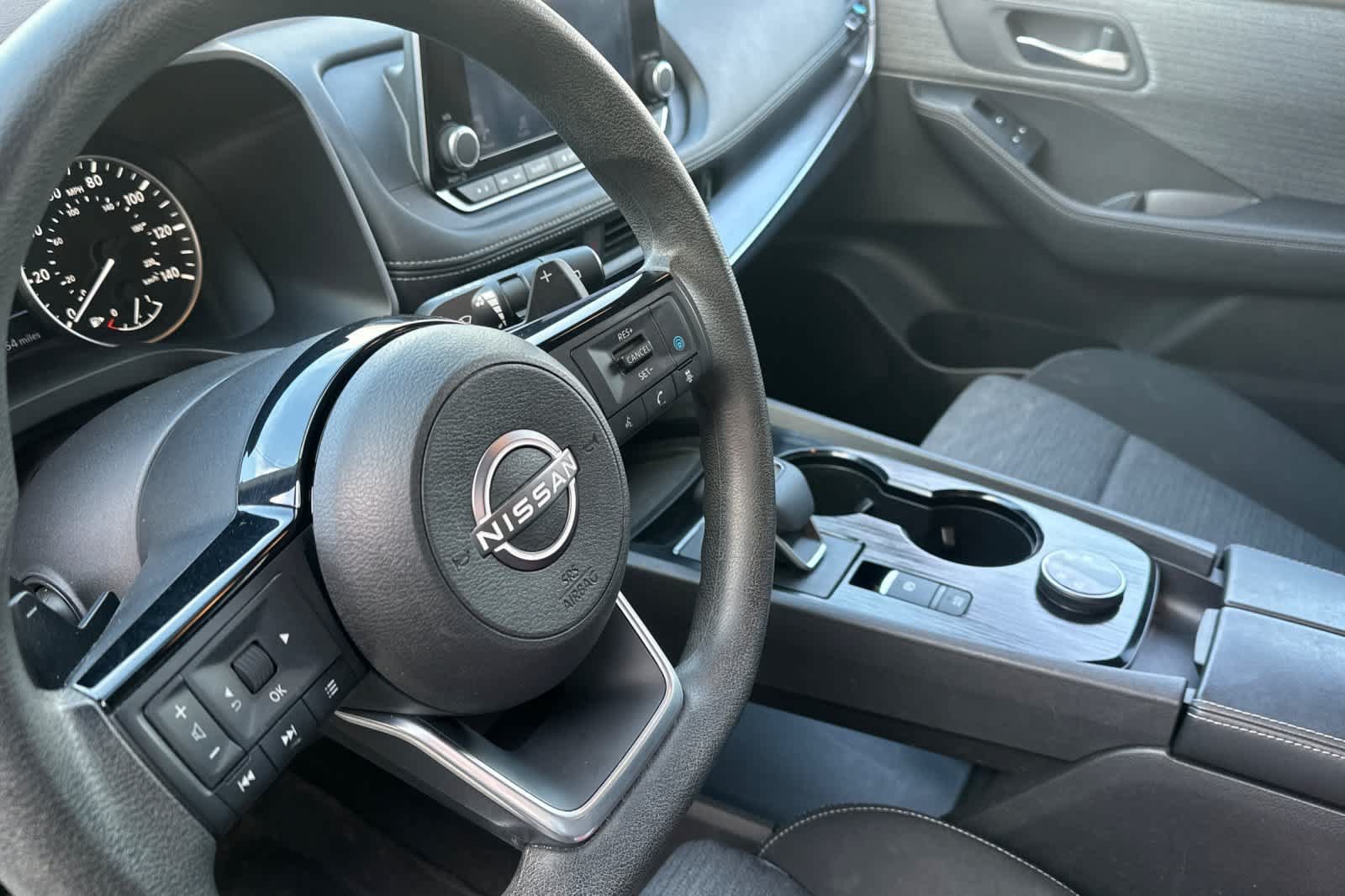 Used 2023 Nissan Rogue SV AWD/4WD image 14