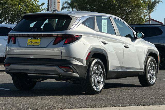 Certified 2026 Hyundai Tucson Blue SE AWD/4WD image 4
