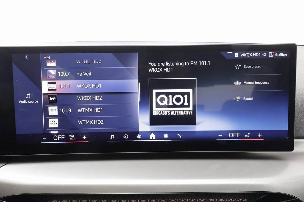 Certified 2025 BMW 330i xDrive Sedan w/ M Sport Package image 9