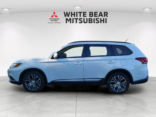 Used 2016 Mitsubishi Outlander SEL AWD/4WD image 3