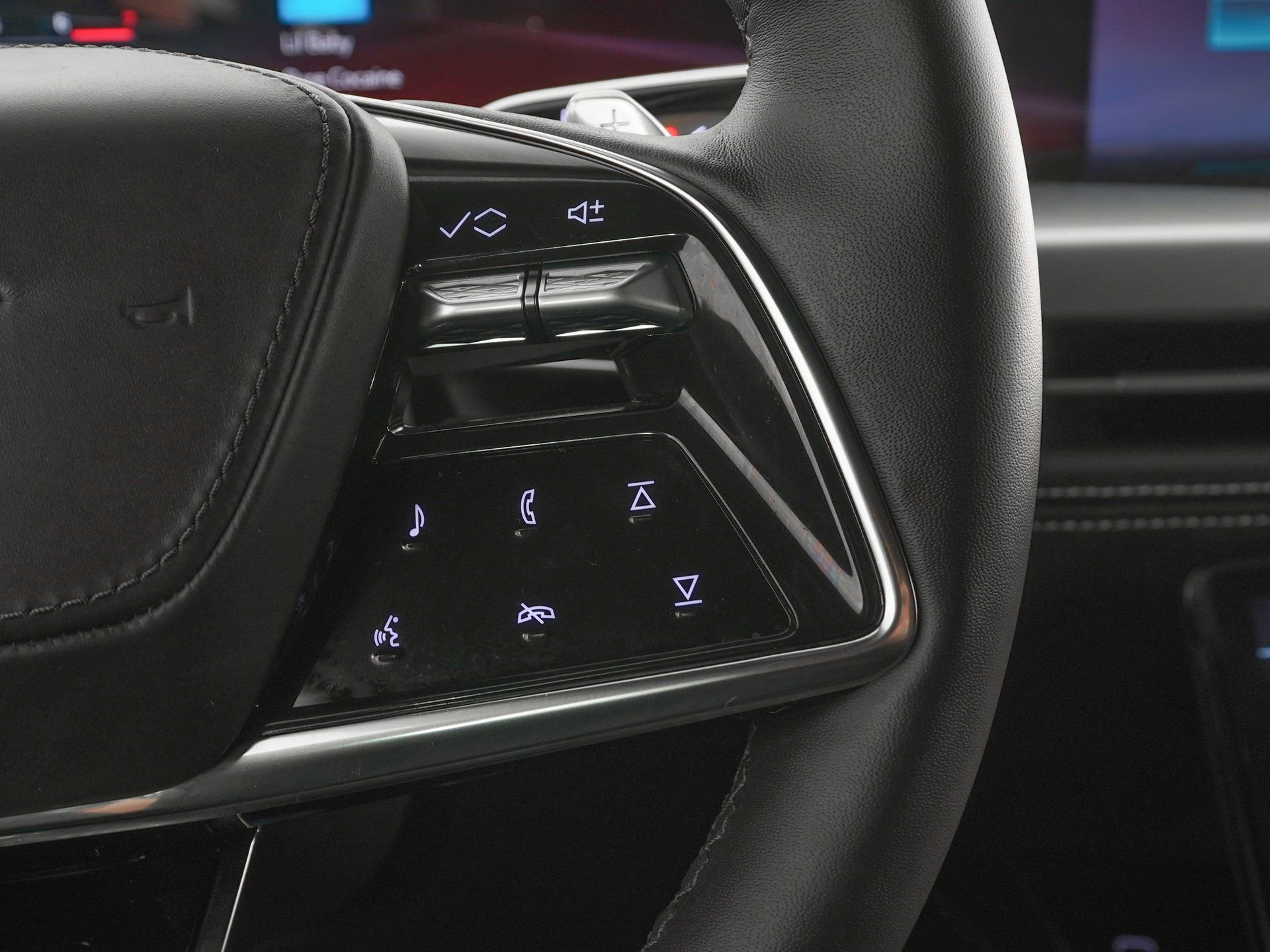 Used 2026 Cadillac Escalade ESV V image 25