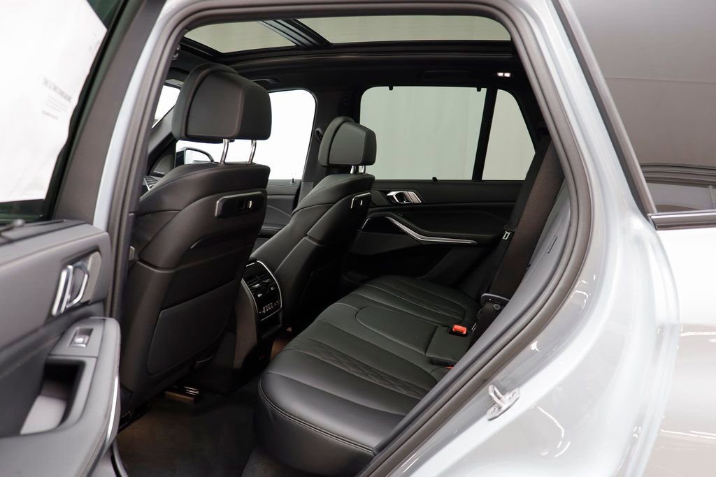 New 2026 BMW X5 xDrive40i w/ Executive Package image 14
