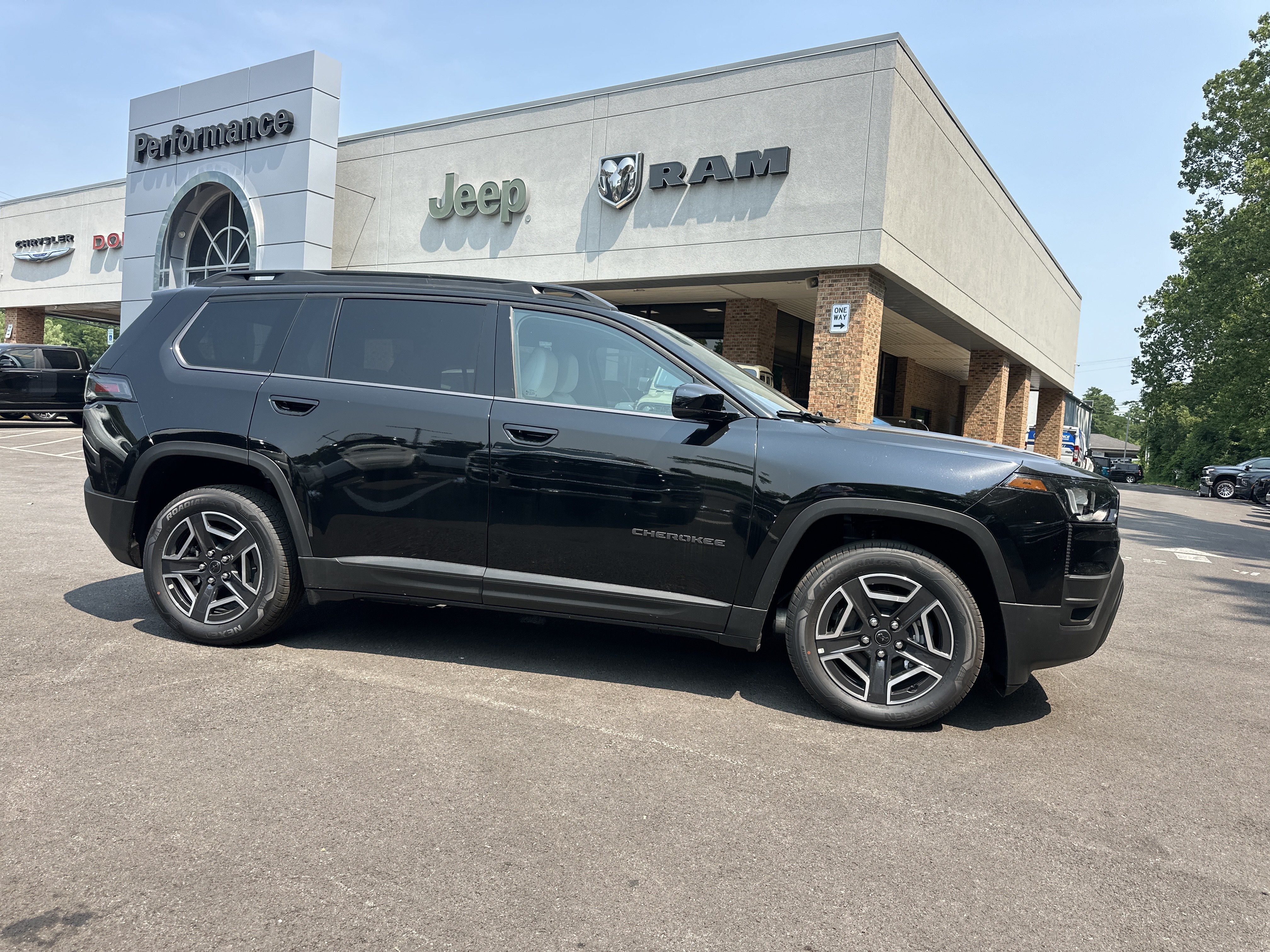 New 2026 Jeep Cherokee Limited AWD/4WD image 16