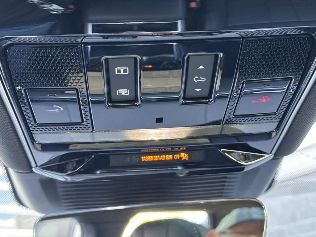 Certified 2023 Land Rover Range Rover SE AWD/4WD image 23