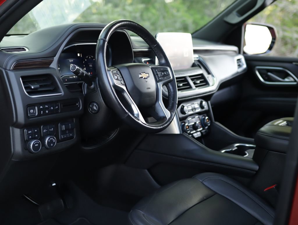 Used 2022 Chevrolet Tahoe LT w/ LT Signature Package AWD/4WD image 9