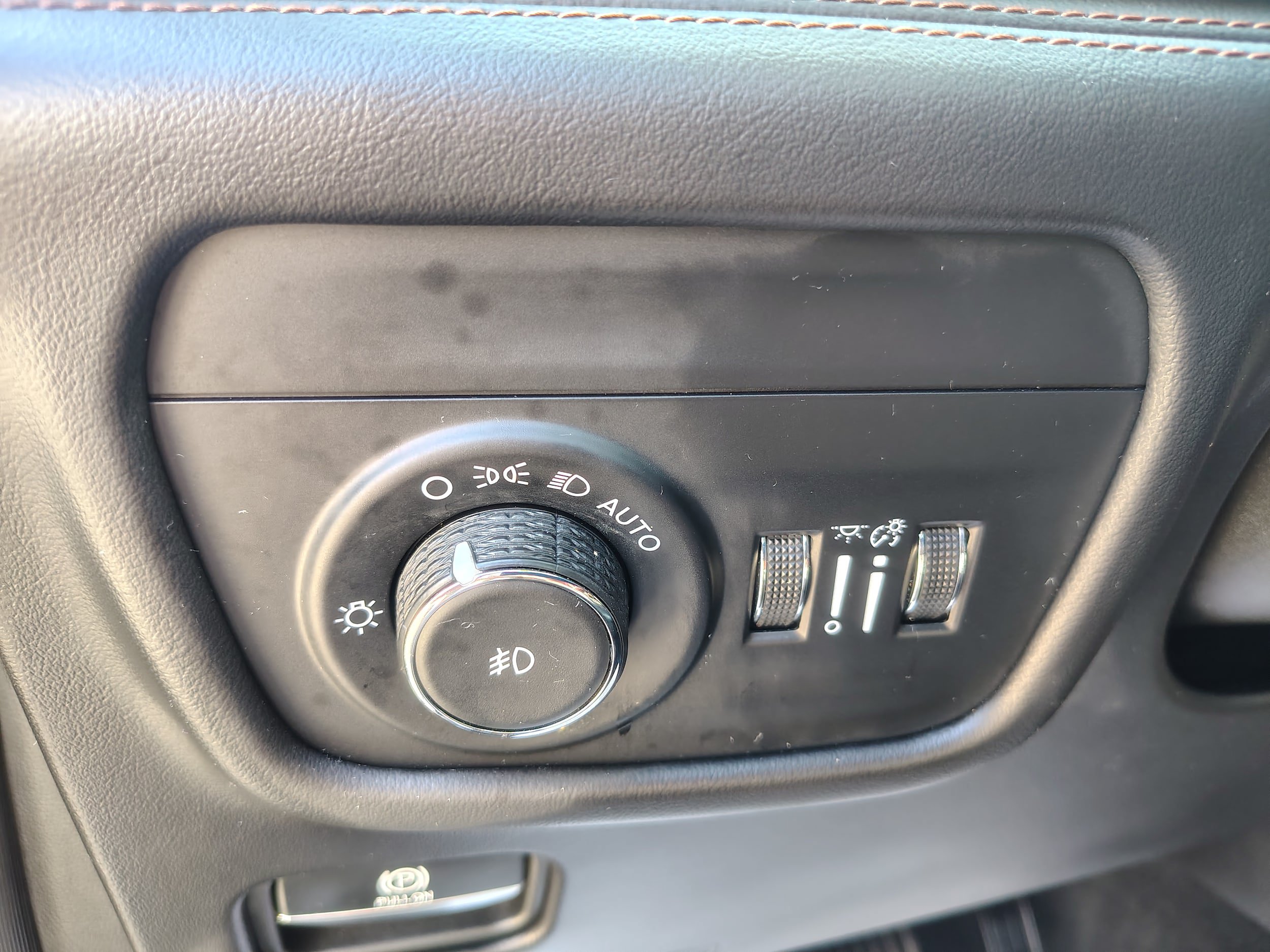 Certified 2025 Jeep Grand Cherokee L Summit AWD/4WD image 32