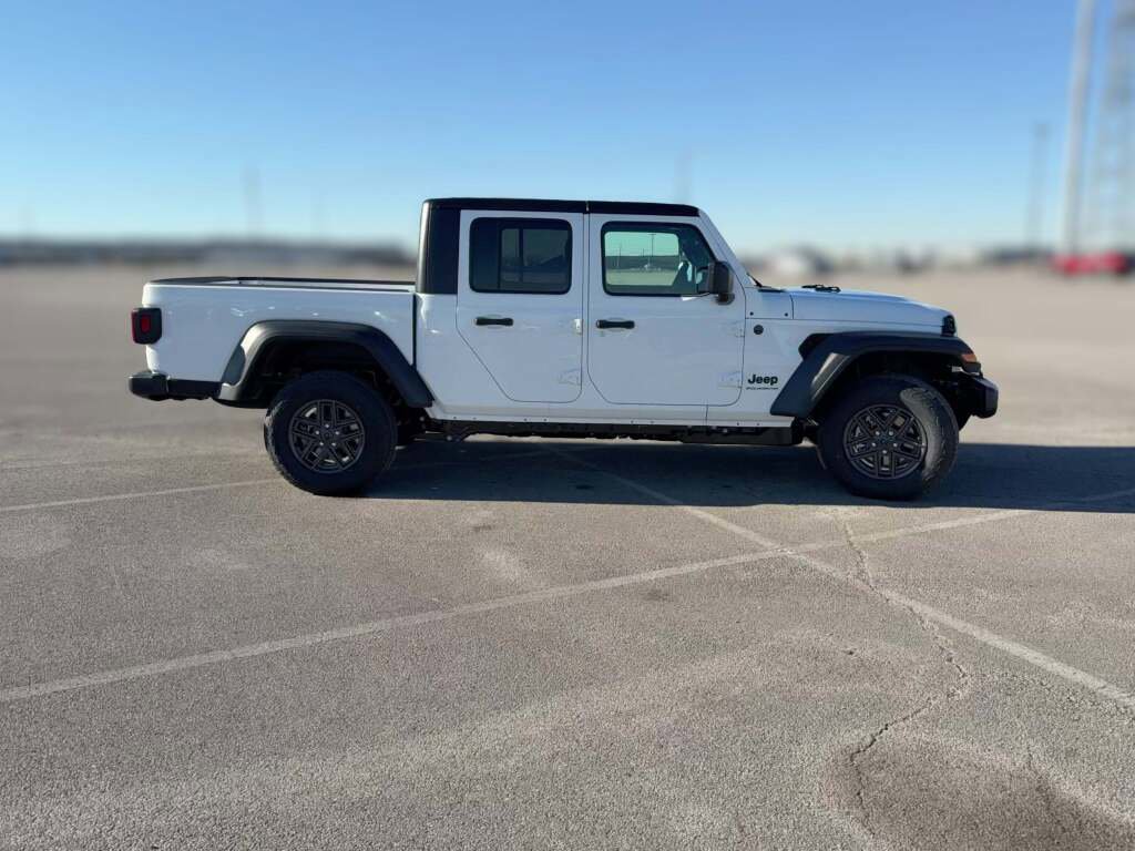 New 2026 Jeep Gladiator Sport image 14
