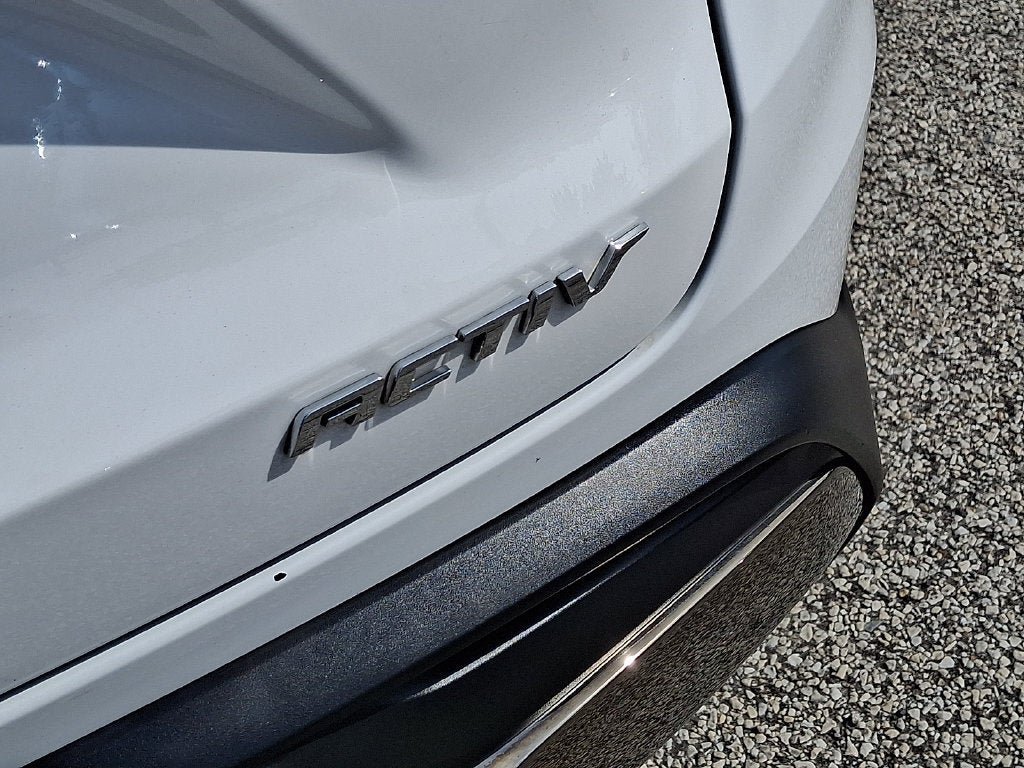 Certified 2024 Chevrolet Trax ACTIV FWD image 32