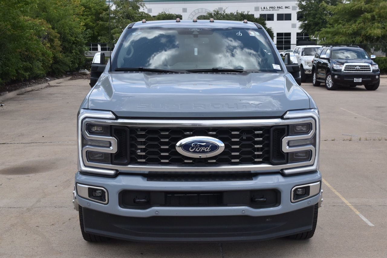 Used 2026 Ford F350 Platinum w/ Platinum Plus Package AWD/4WD image 3