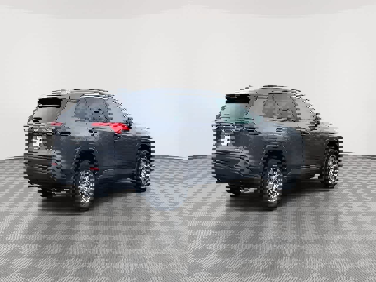 Used 2023 Toyota RAV4 XLE image 8