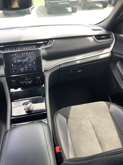 Certified 2023 Jeep Grand Cherokee L Altitude AWD/4WD image 20