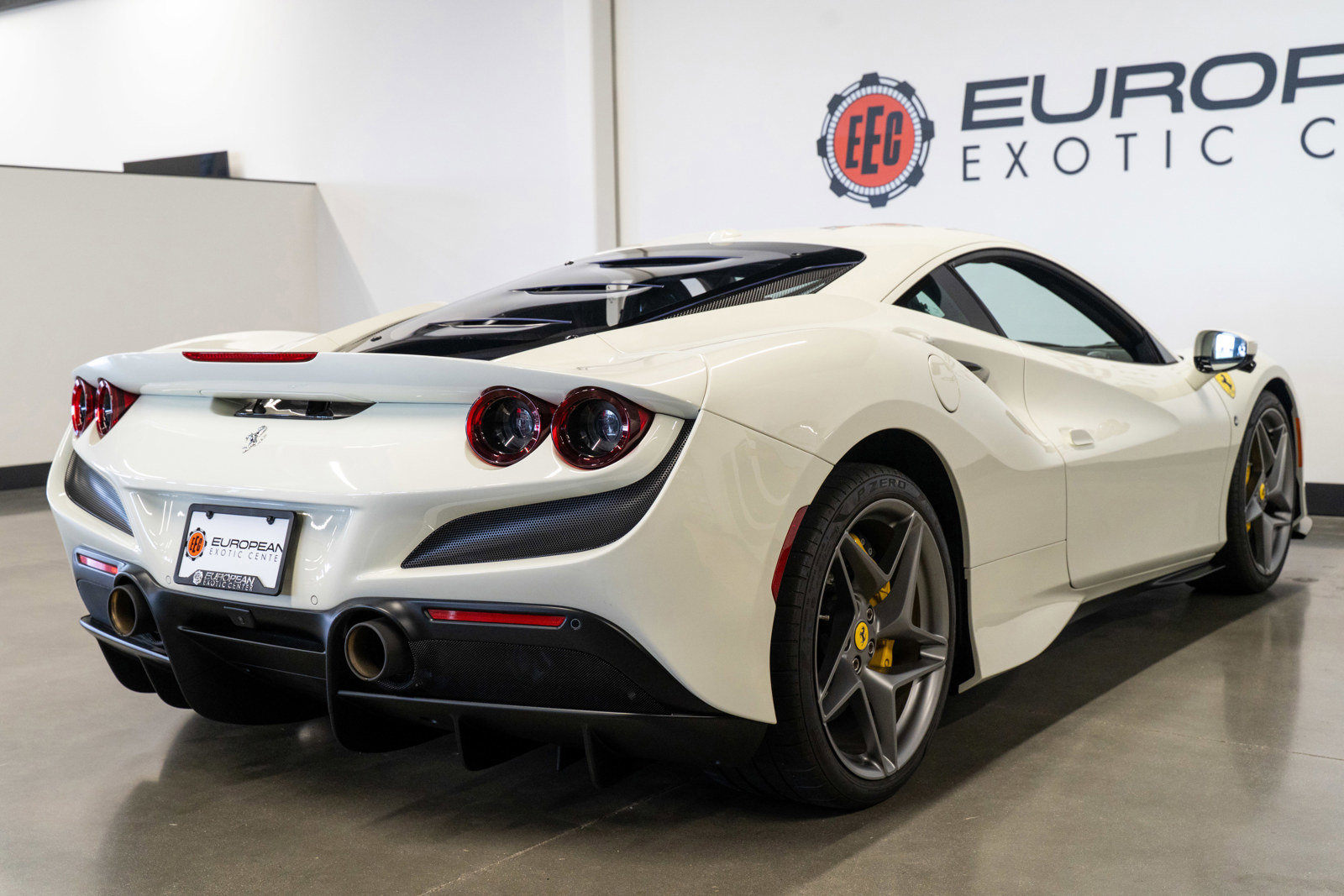 Used 2021 Ferrari F8 Tributo RWD image 30