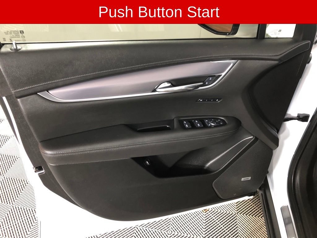 Used 2025 Cadillac XT6 Luxury AWD/4WD image 10