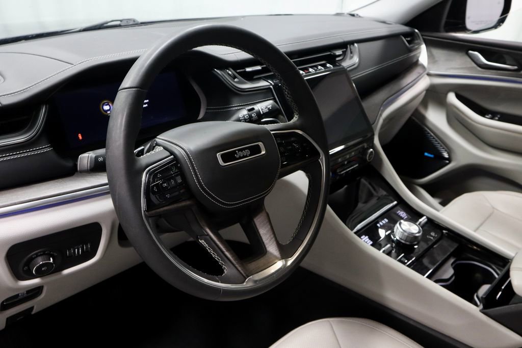 Used 2023 Jeep Grand Cherokee L Overland image 27