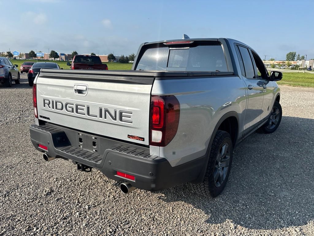 Used 2025 Honda Ridgeline TrailSport image 12