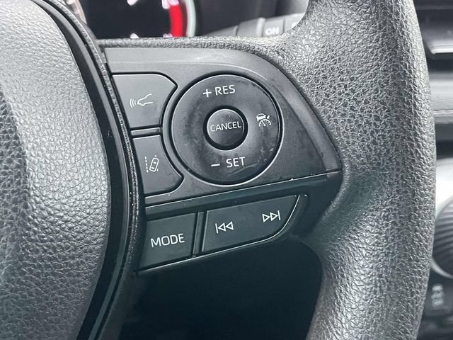 Used 2023 Toyota RAV4 XLE AWD/4WD image 30