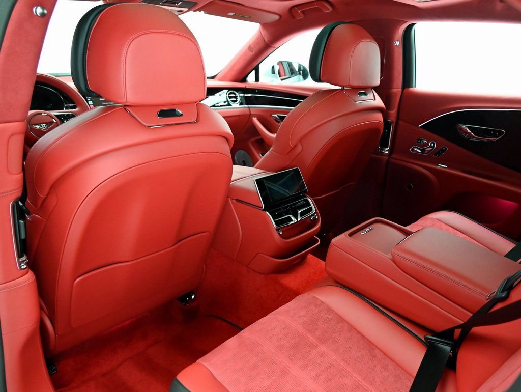 Used 2025 Bentley Flying Spur Plug-In Hybrid AWD/4WD image 10