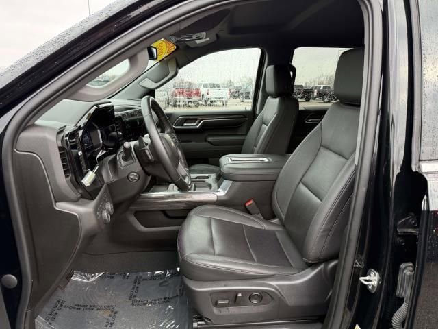 Used 2022 Chevrolet Silverado 1500 LTZ AWD/4WD image 11