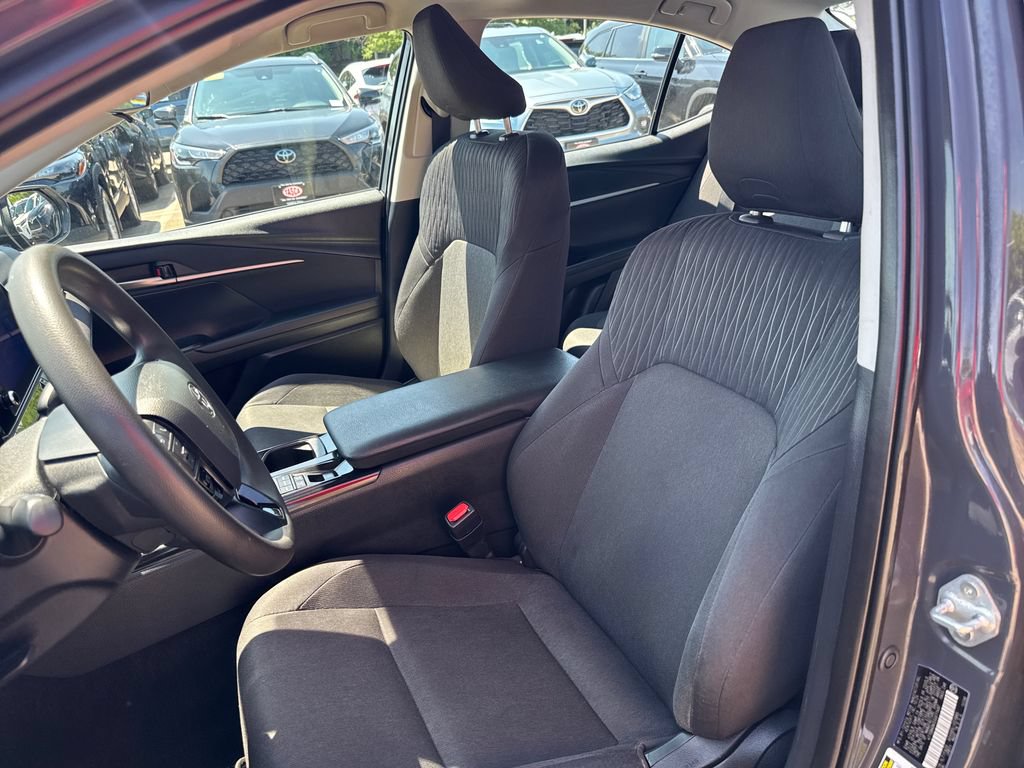 Used 2025 Toyota Camry LE AWD/4WD image 14