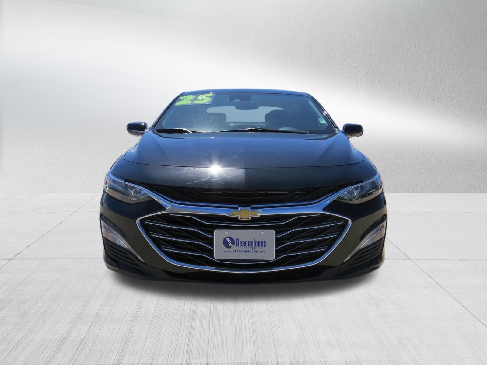 Used 2025 Chevrolet Malibu LT FWD image 8