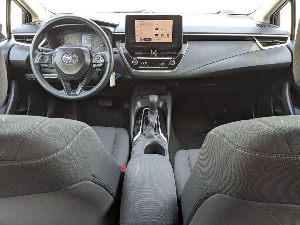 Used 2025 Toyota Corolla LE FWD image 22
