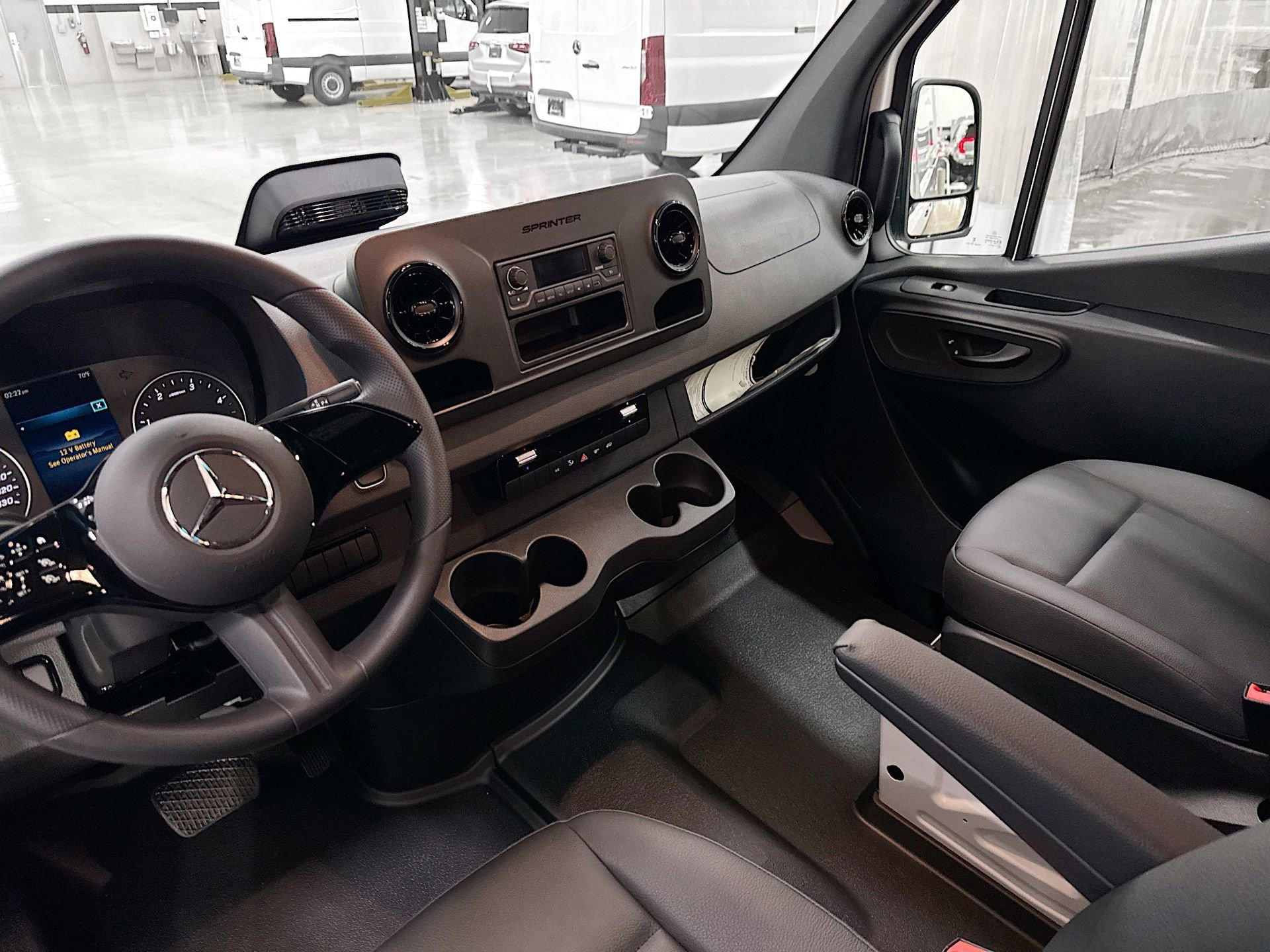 Used 2025 Mercedes-Benz Sprinter 2500 image 22