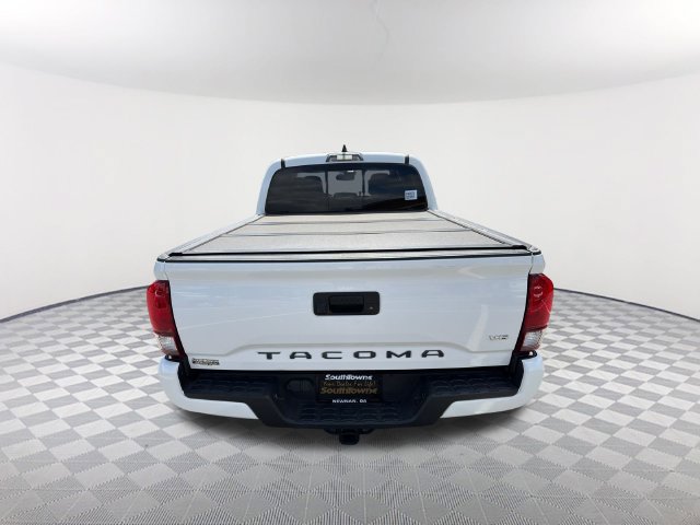 Used 2022 Toyota Tacoma SR5 w/ Technology Package RWD image 6