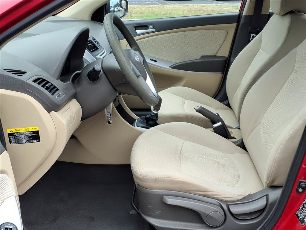 Used 2012 Hyundai Accent GLS w/ Comfort Pkg 2 FWD image 19