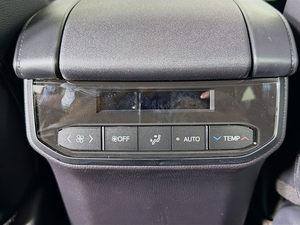 New 2026 Toyota Highlander XLE image 21